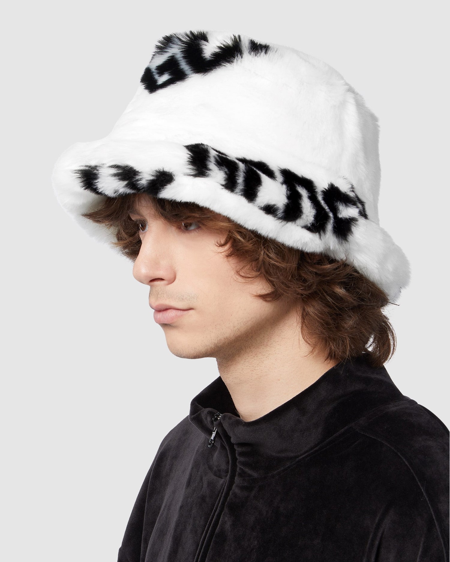 Chapeaux GCDS Faux Fur Bucket Hat Femme Blanche | 465108-YKE