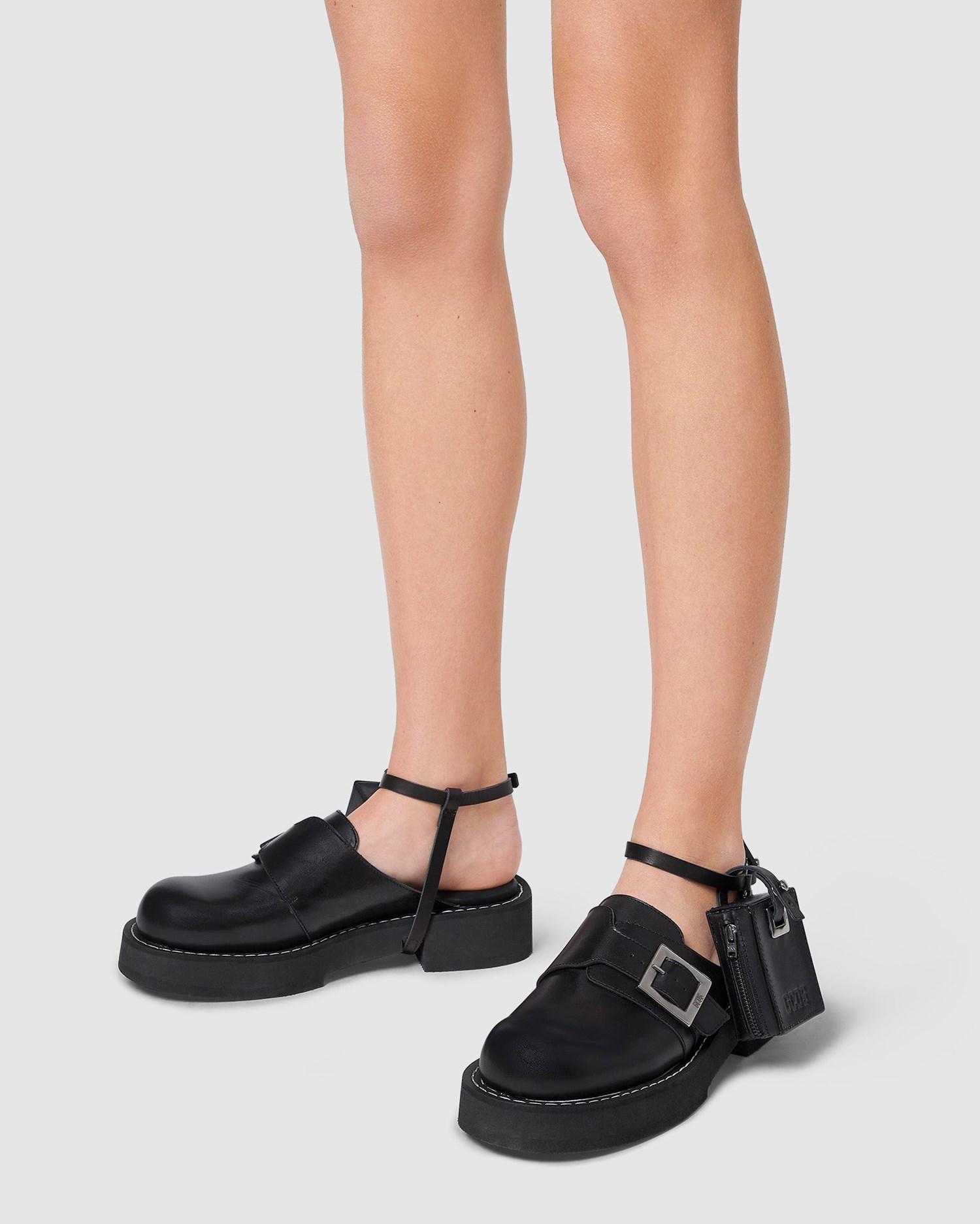 Gadgets GCDS X Clarks Cuir Pocket Gaiter Femme Noir | 096312-DXA