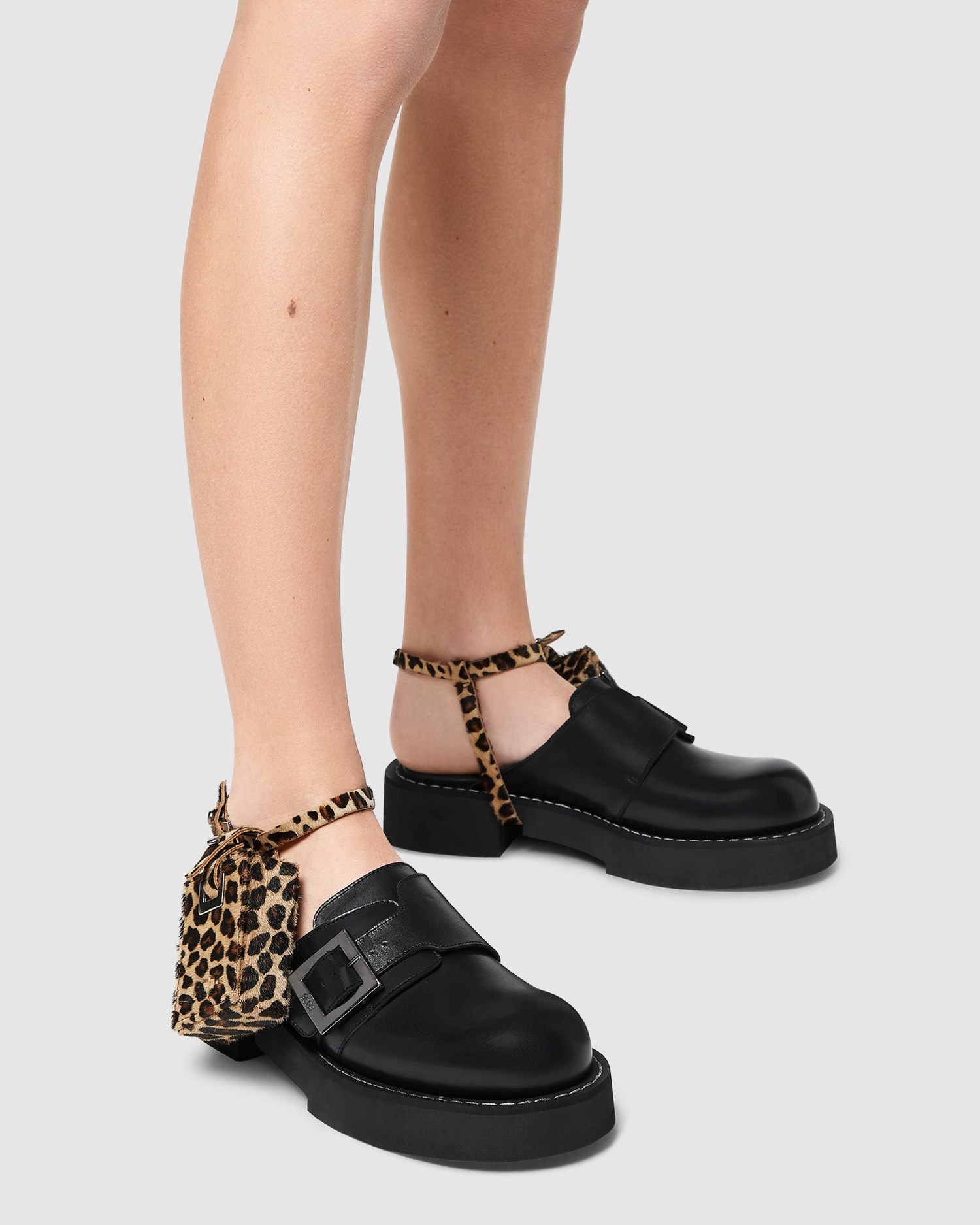 Gadgets GCDS X Clarks Pony Skin Pocket Gaiter Femme Leopard | 162708-OJD