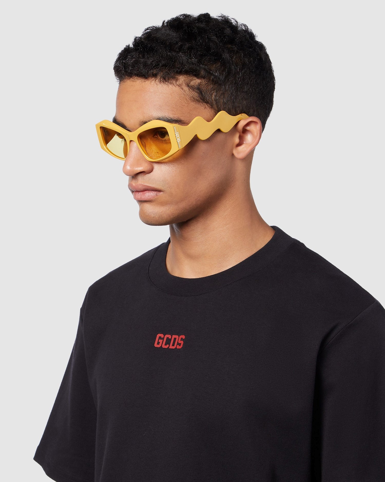 Lunettes de Soleil GCDS Gd0023 Geometric Sunglasses Homme Jaune | 795638-BWL