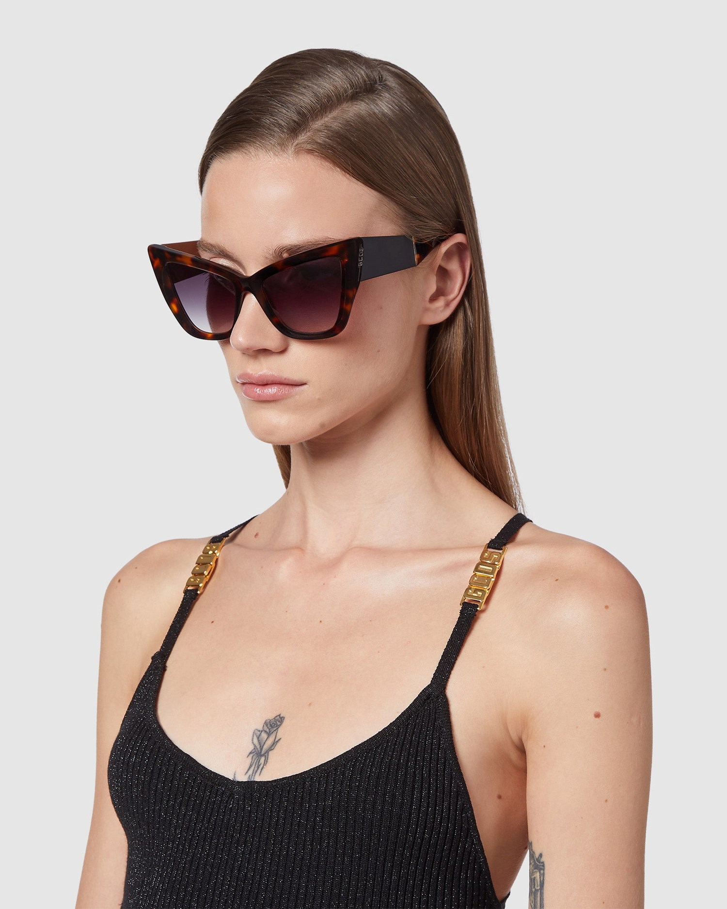 Lunettes de Soleil GCDS Gd0026 Cat-eye Sunglasses Femme Noir | 561032-SJG